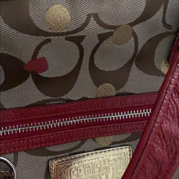 Tan coach purse with red hearts and gold circles - Picture 2 of 2